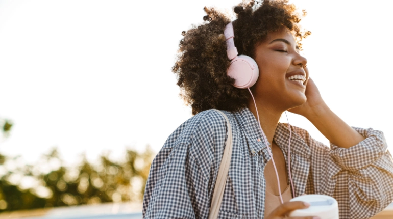 Por que amamos músicas que não entendemos?